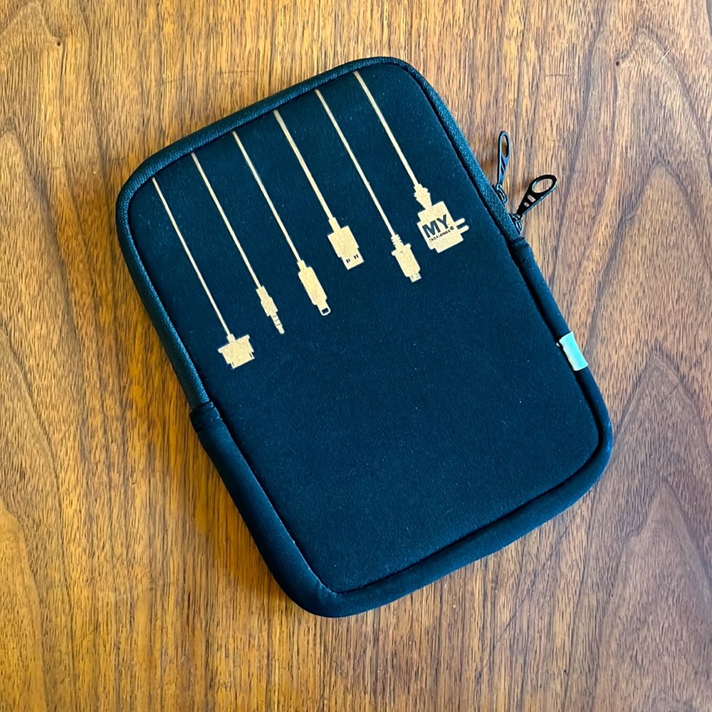 Tablet Sleeve & Stand MY Tagalongs 2 In 1 Black 
Black and Copper